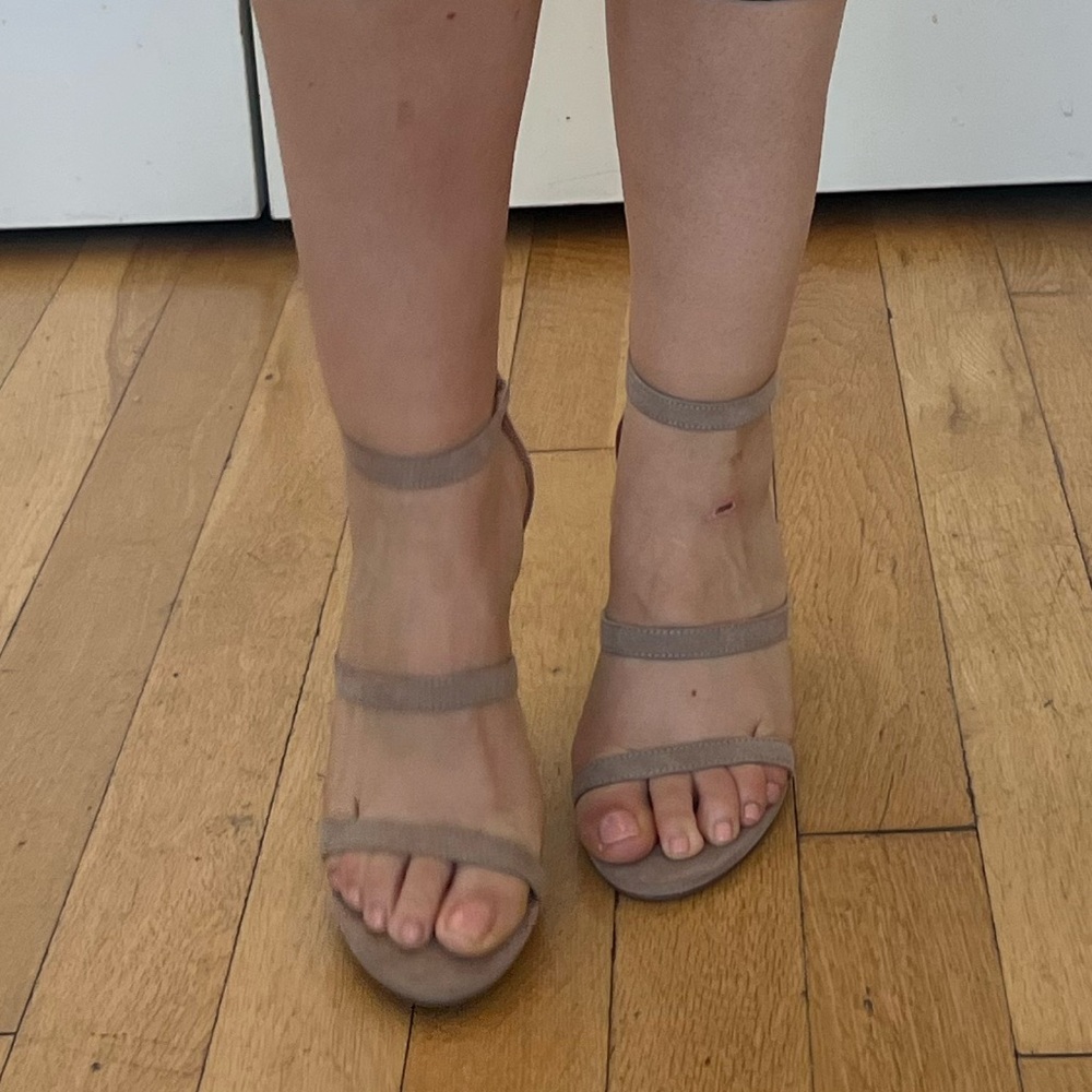 Chic Kelly & Katie Taupe Strappy Heels - Picture 3 of 5